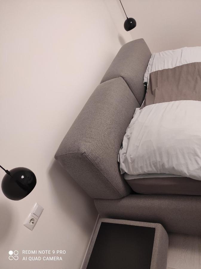 New Modern Apartment Uzjhorod Eksteriør bilde